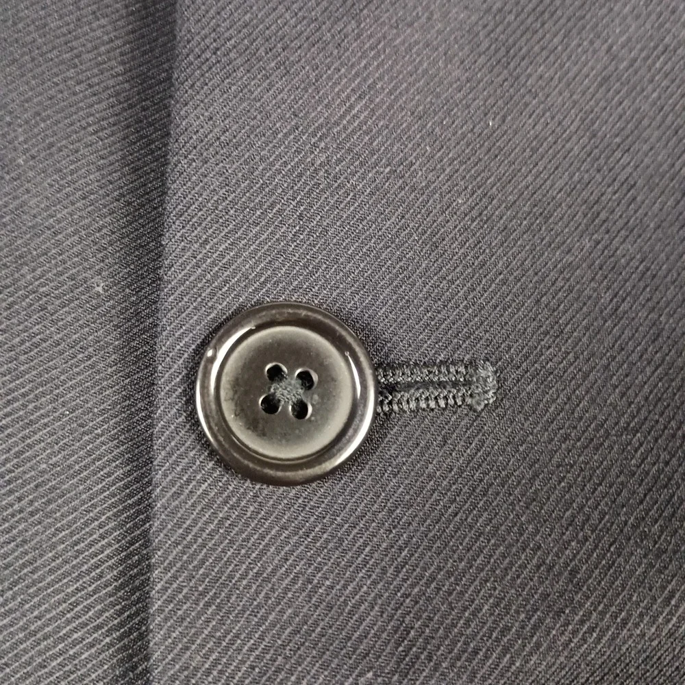 Donna Karan 40R 33W Mens Navy Blue 100% Wool 3-Button Made in Italy Suit